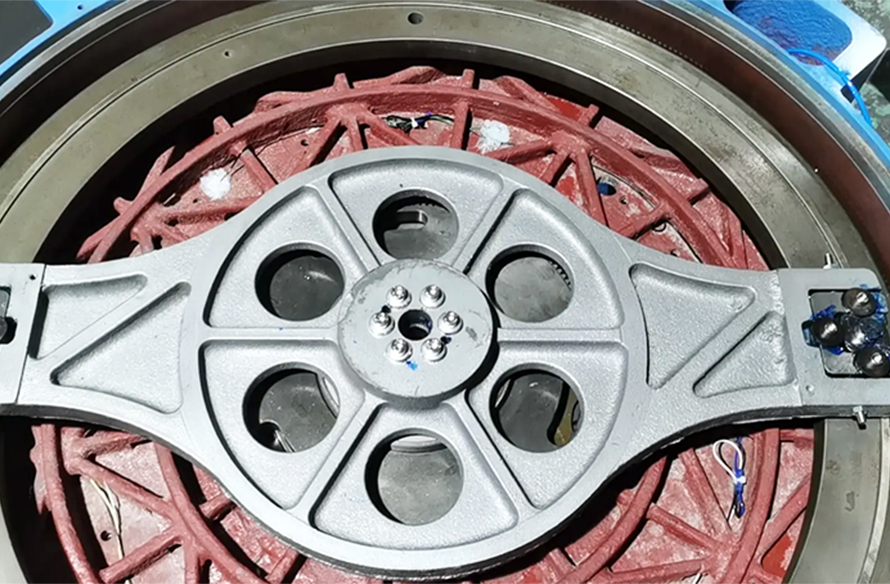 الشركة المصنعة لآلة الحياكة