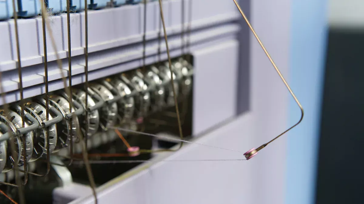 آلة الحياكة